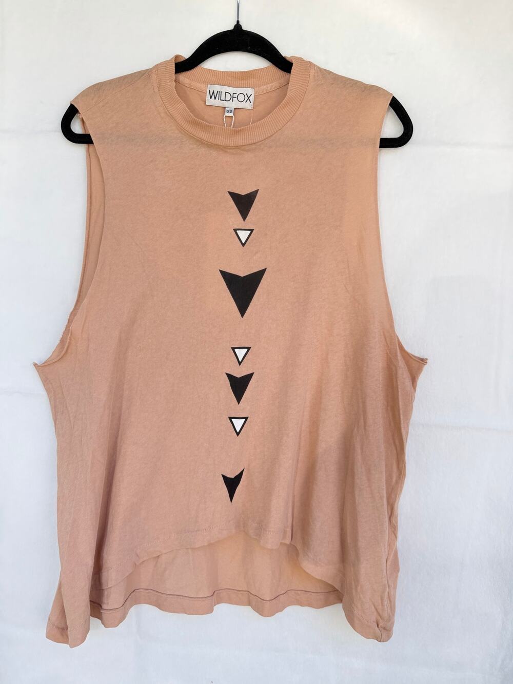 NWT Wildfox Nude Arrow Graphic Muscle Tank Top Size XS